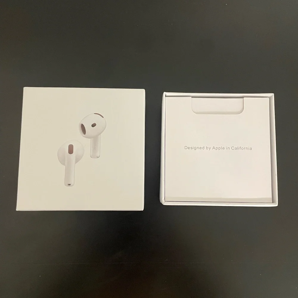 Apple AirPods in Classic White